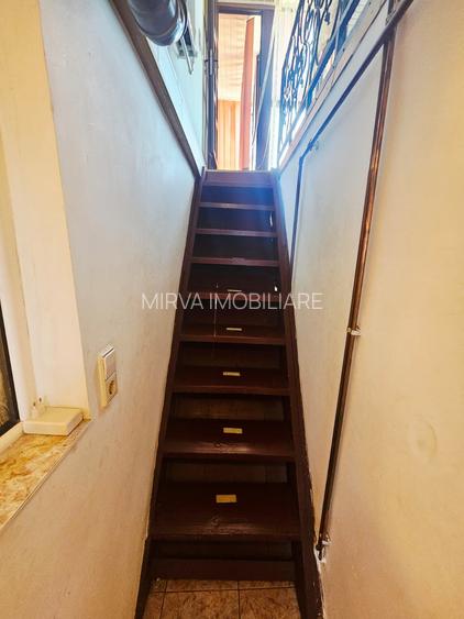 Casă spațioasă cu 9 camere în Strejnicu – pentru locuință, birouri - 22