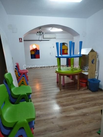 Vila cu prestanta in locatie eleganta Pache LIBERA unica spatiu mare si parcare! - 14