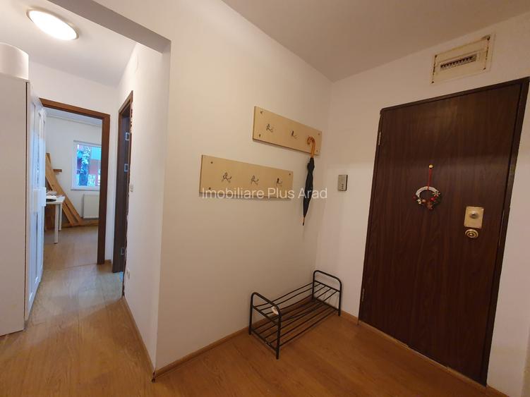 Apartament cu 5 camere de inchiriat -Micalaca - 6