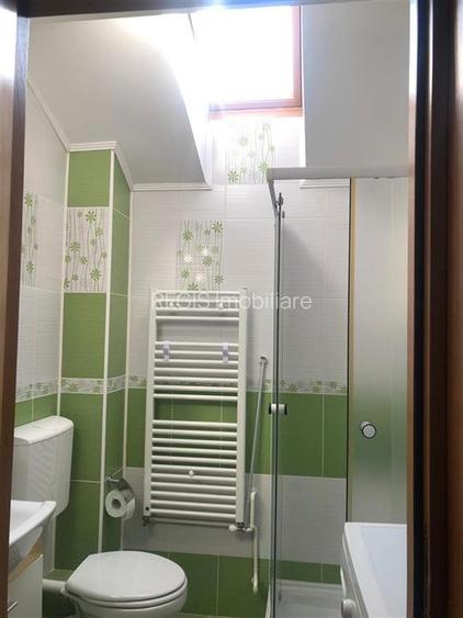 Casa individuala 5 Camere cu parcare doar pentru familii - 16