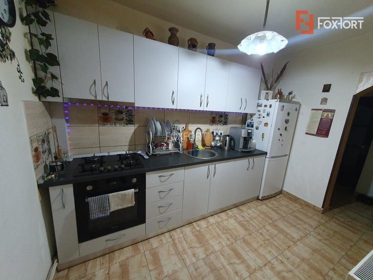 Apartament cu 2 camere decomandat, cladire istorica - Sinaia - 10