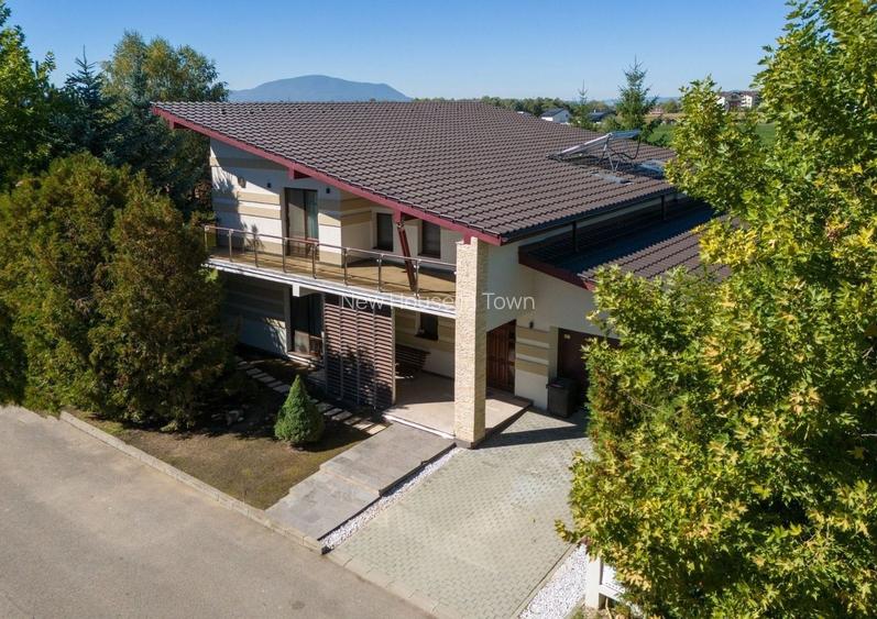 Casă deosebită de vânzare în Sânpetru | Teren 1400 mp - 36