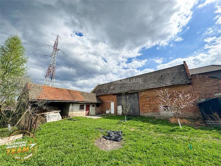 Ansamblu:doua case+anexe+domeniu de 10.101mp, Intorsura Buzaului,Covasna: FILM& - 12