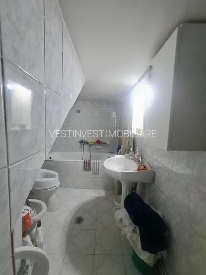 Casa D+P+E  zona Garii Oradea - 12