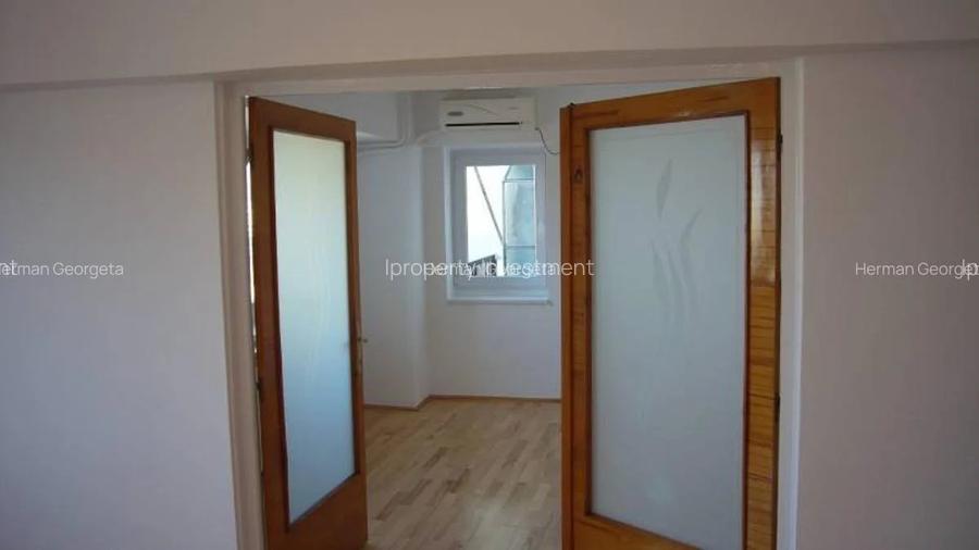 Bd Unirii, Alba Iulia | Duplex 4 Camere pentru birouri | 2 Terase - 10