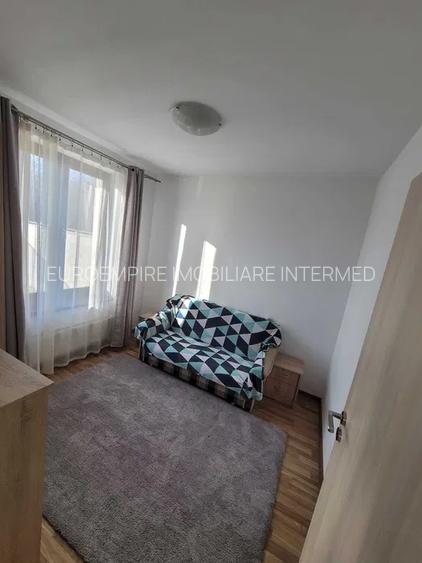 Vilă de închiriat P +1 cu 5 camere, zona Lazu - 4