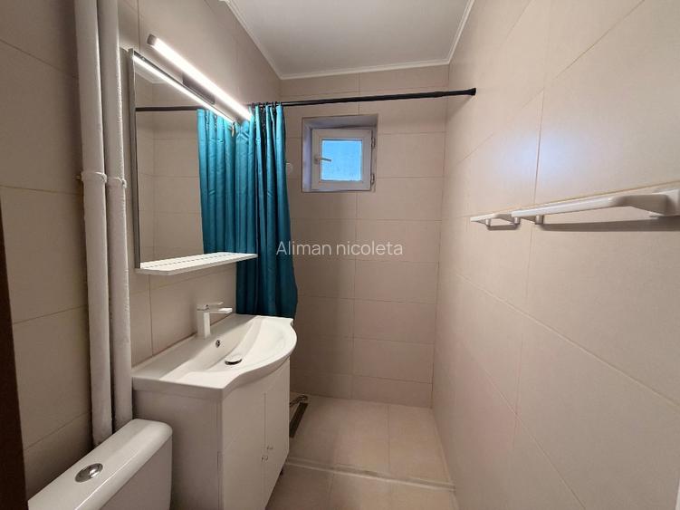 Apartament de vanzare 55 mp Zona Boul Rosu - 3