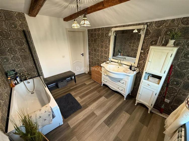 Casa renovata integral, 107 mp utili, teren 2400 mp – Paulesti, Vrancea - 14