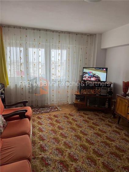 Apartament 3 camere cf 1 zona Centru - 2