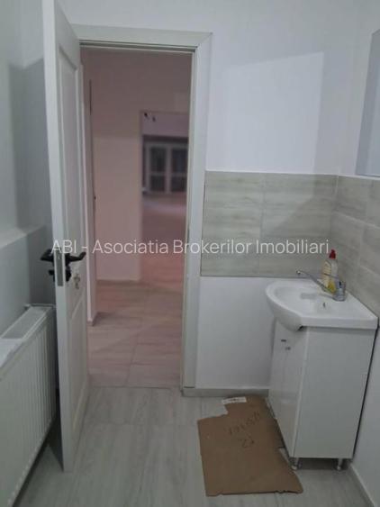 13 Septembrie-spatiul comercial stradal,renovat total,centrala termica - 2