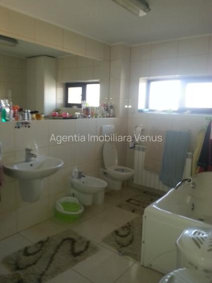 Cladire complet amenajata in oras - 10