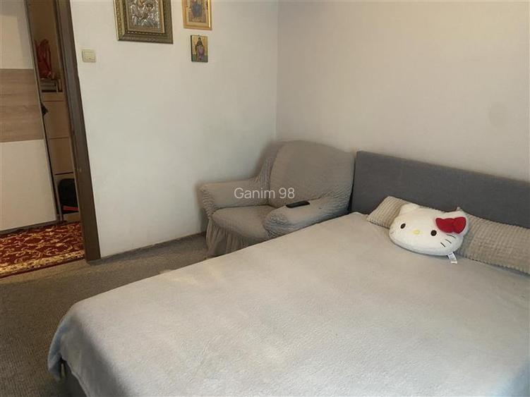 Apartament 2 camere , zona centrala Sala Polivalenta , et 3 8 , decomandat  , 60 - 14