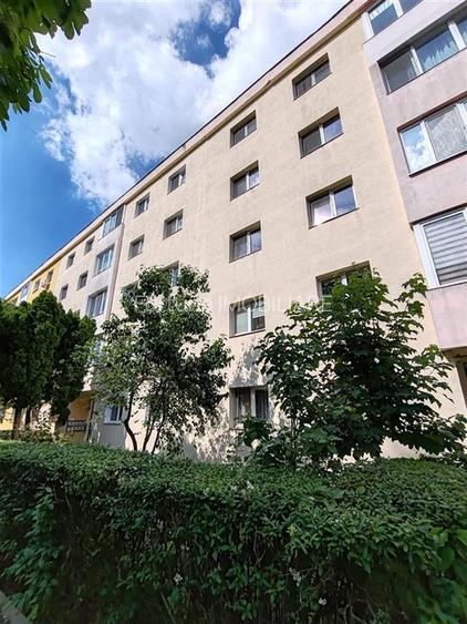 Apartament 3 camere , etaj intermediar - Astra - 14