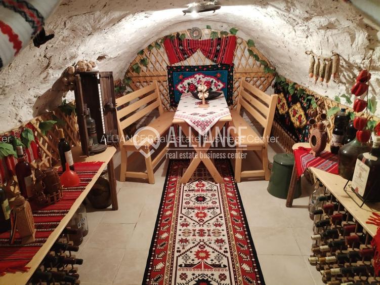 NEGRU VODA(cod04)-Casa 5 camere- Central - 7