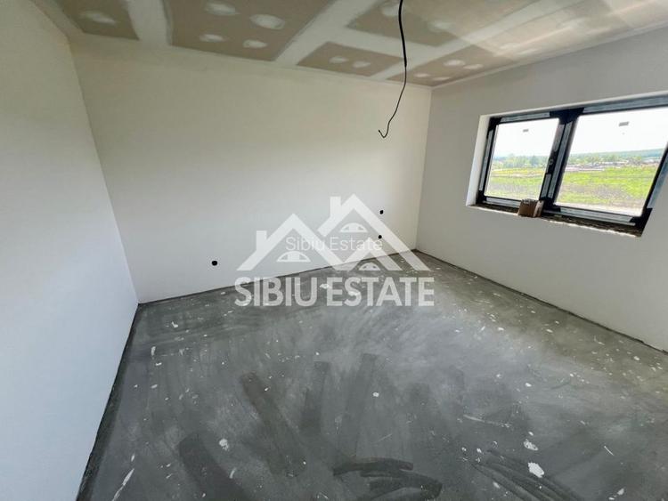 Casa individuala generoasa 5 camere, carport si pivnita curte 500 mp - 5