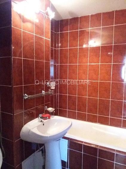 Garsoniera libera la vanzare zona Bartolomeu - 5