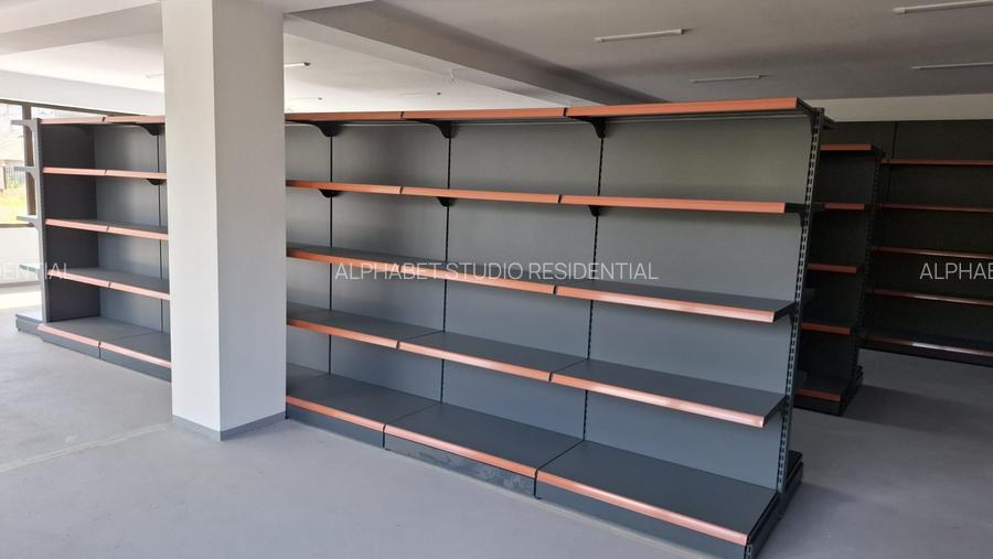 Spatiu comercial de inchiriat – 300 mp vitrina, rafturi montate VADU LAT, GR - 4