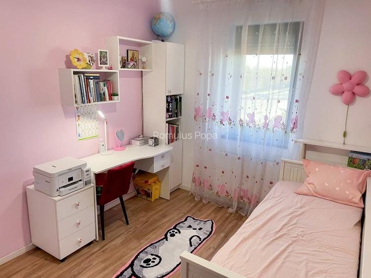 Proprietar – 3 camere, terasă mare, parcare inclusă - 7