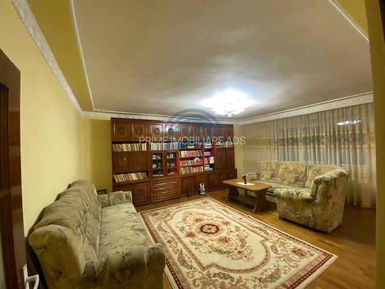 VILA GENEROASA CU TEREN 720 METRI IN APROPIEREA  ELECTROPUTERE MALL - 5