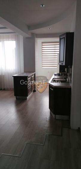 3 camere 180 mp + Parcare privata. Peninsula, Centrul Vechi, Piata Ovidiu - 14