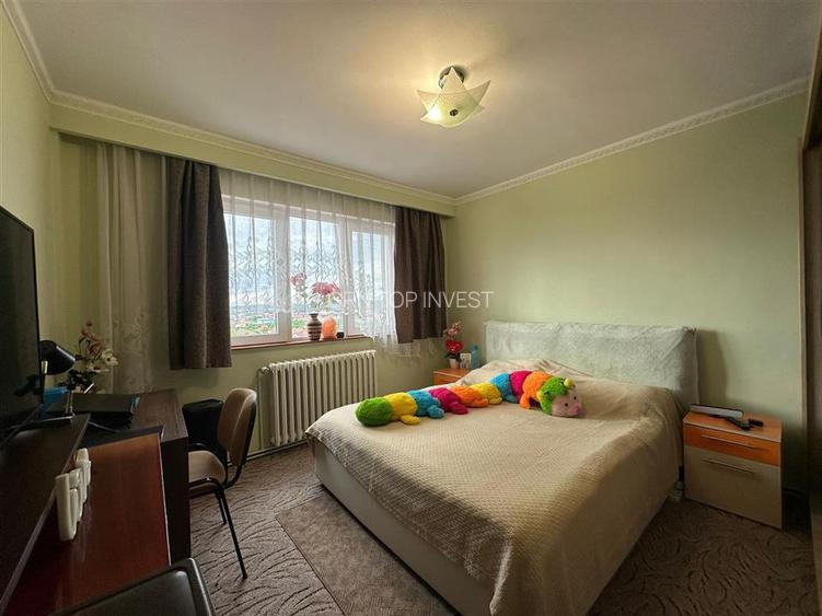 Apartament 3 camere decomandat zona Vasile Aaron - 6