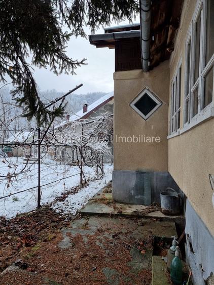 Casa 5 camere+ anexe cu teren 686mp - 8