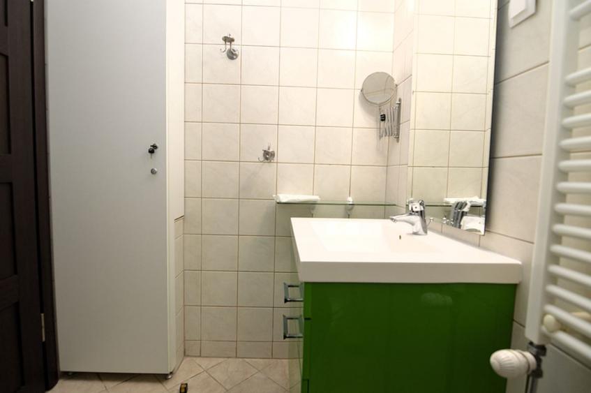 INCHIRIERE APARTAMENT 4 CAMERE DECEBAL – RECU KINETIC DECEBAL
