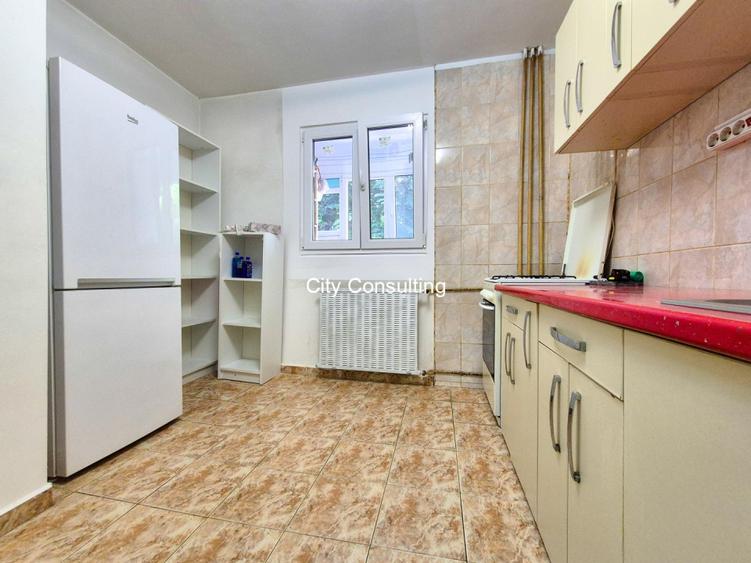 Vanzare apartament 2 camere Fizicienilor