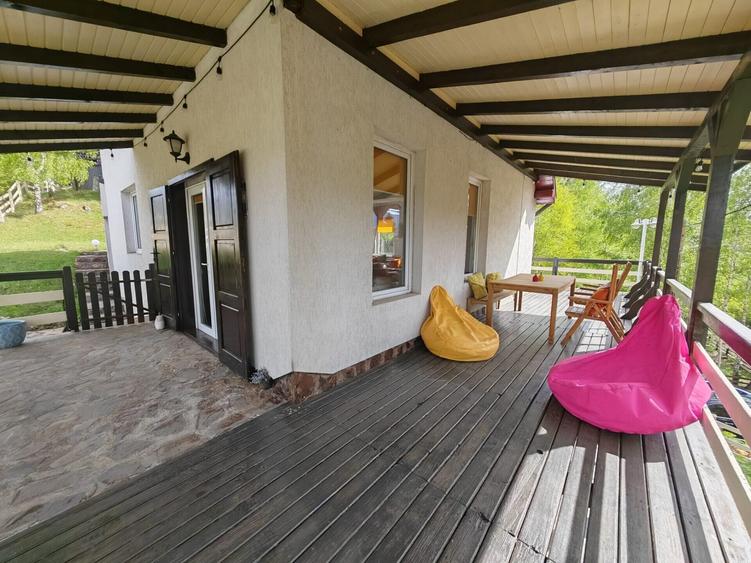 SUPER OFERTA DE PREȚ - PESTERA CASA DE VANZARE - MOECIU!