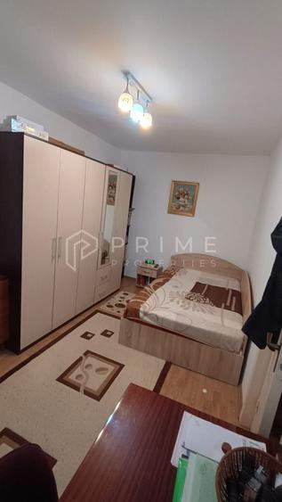 Apartament 3 camere/ Semidecomandat/ Etaj 4/ Zona Dâmbu Pietros