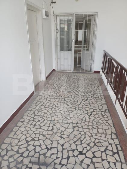 Cladire birouri de vanzare, P+2, 1000 mp, Suceava, zona Centrala