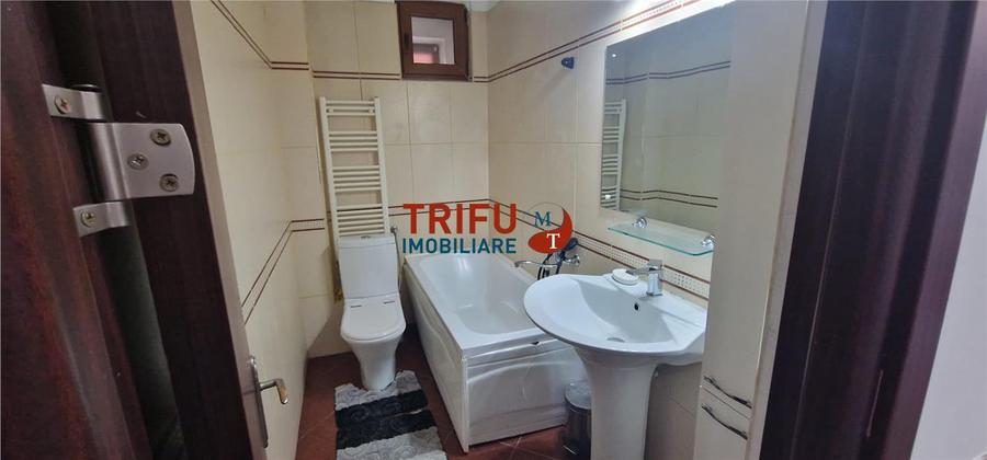 Apartament 3 camere de inchiriat zona Centru