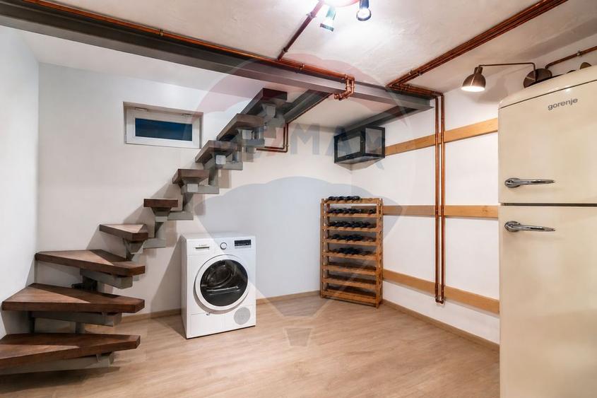 Apartament 4 camere de inchiriat in vila/ parter/ curte proprie/ Turda
