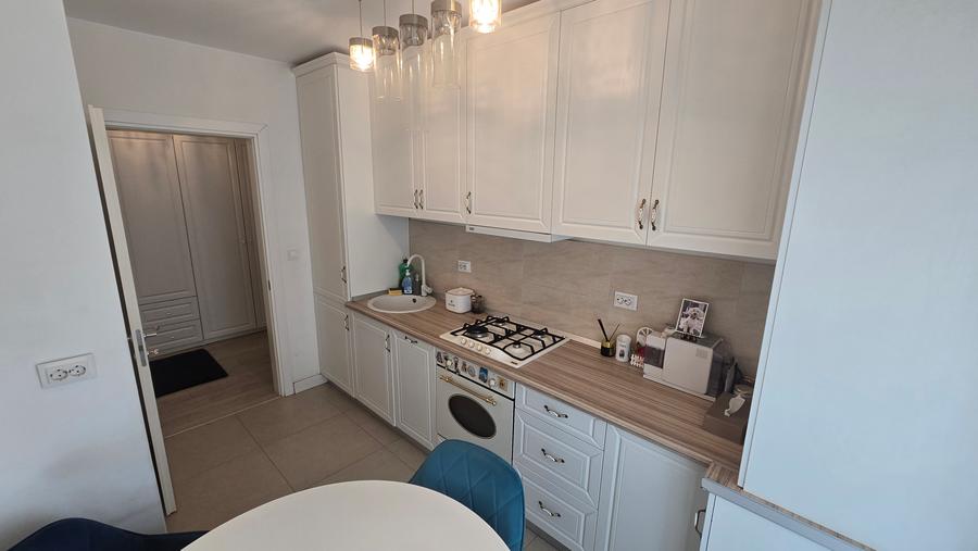 Apartament 3 camere, decomandat, loc parcare, mobilat si utilat