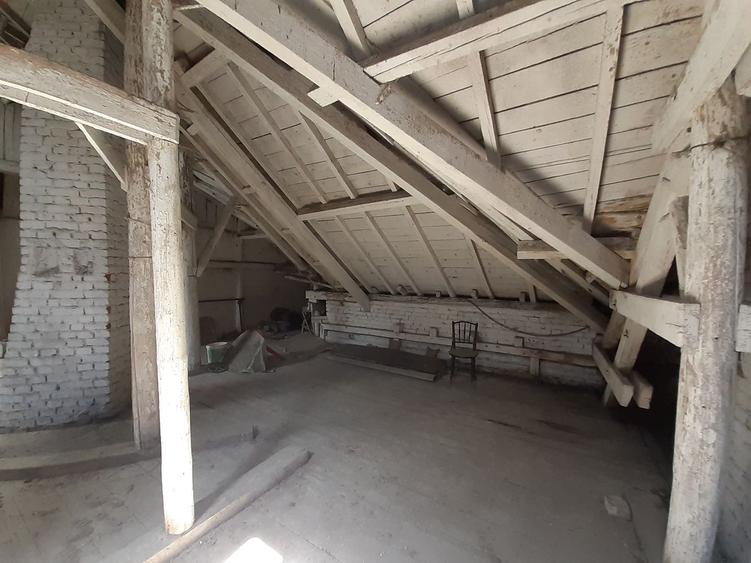 Casa in stil brancovenesc si teren 1750 mp in zona Piata Romana