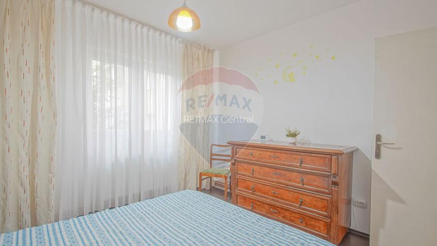 Apartament 2 cam de închiriat Zona Griviței Mobilat și utilat etaj 1 - 12