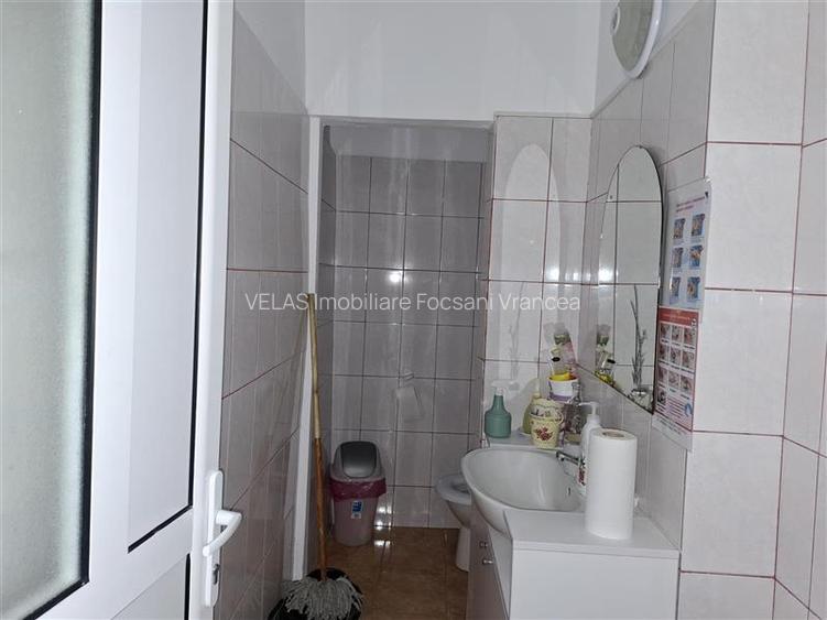 Spatiu Comercial - Florarie, suprafata utila 82 mp - 5