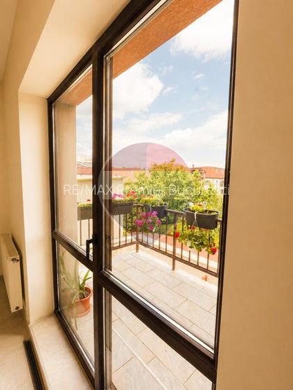 Casă / Vilă cu 12 camere de închiriat în zona Fundeni - 32