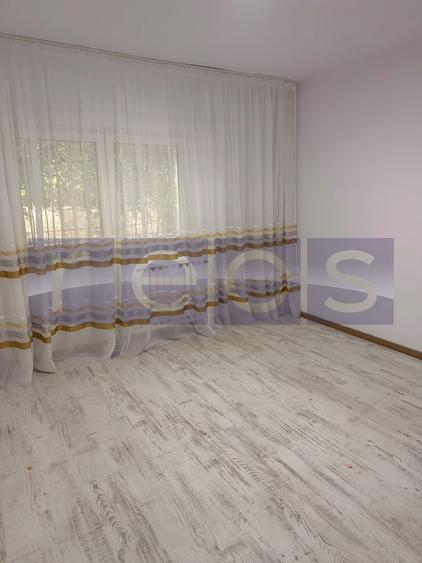 VANZARE 4 CAMERE DECOMANDAT VITAN MALL - 12