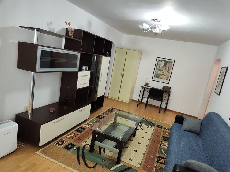 Apartament 2 camere , etajul1, Micro 19