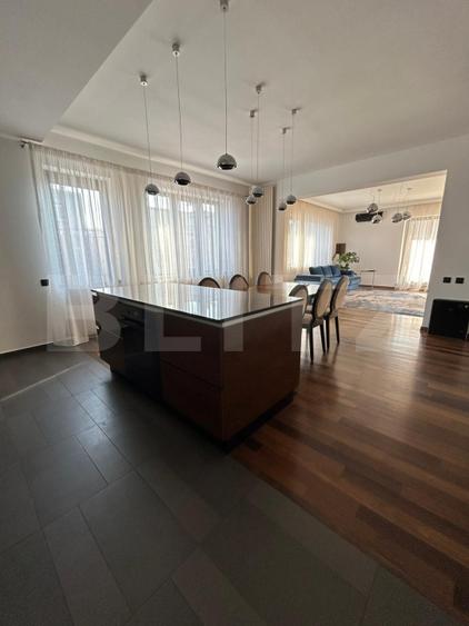 Penthouse,  Ultrafinisat, Utilat, 150 mp,Andrei Muresanu