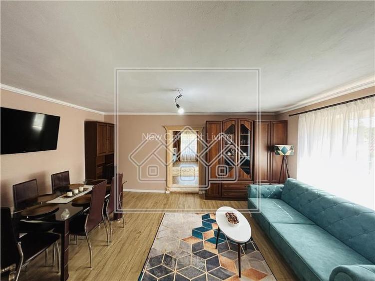 Casa la tara, teren mare, mobilata si utilata, zona foarte linistita - 12