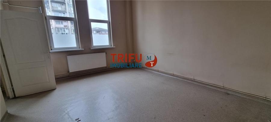 Spatiu comercial 270 mp de inchiriat Cetate pretabil clinica medicala