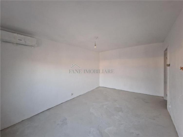 Vand apartament 3 camere amvelopat Urziceni Centru