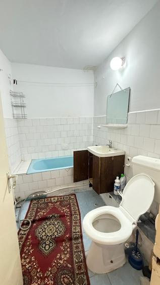 REPUBLICII zona CATEDRALEI 2camere decomandate, etaj4-acoperis!