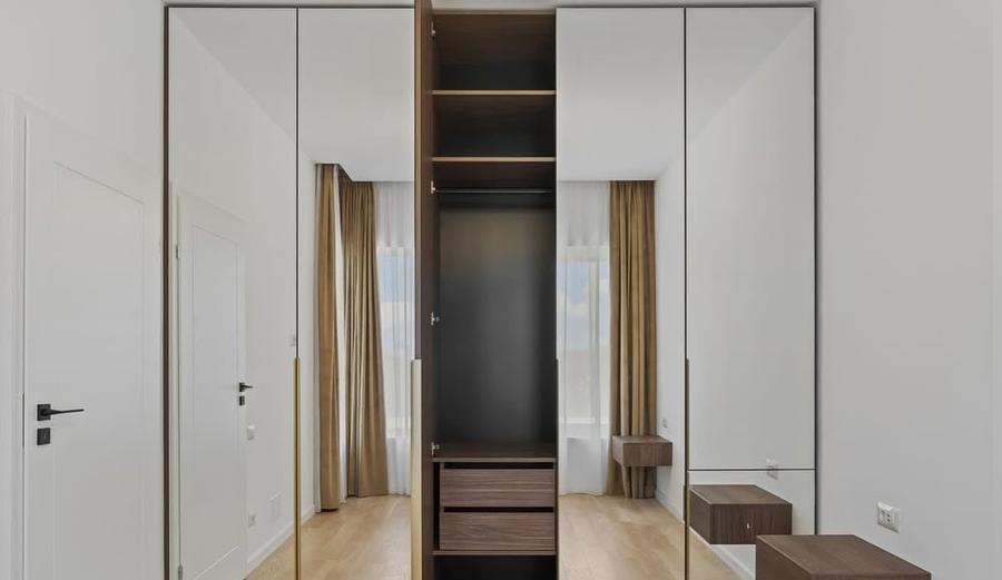 Casa de inchiriat | 4 camere | 2 locuri de parcare | Tunari
