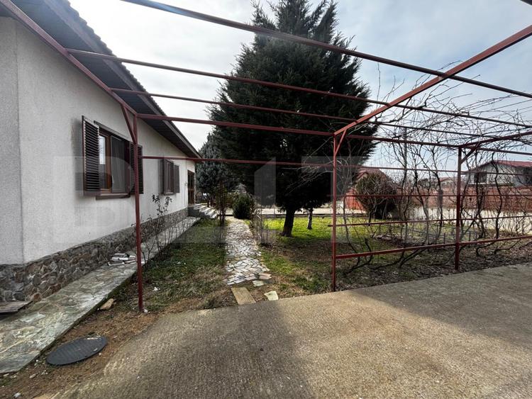Casă parter nelocuită, terasă 50 mp, teren 647 mp, Preajba-zona Damila