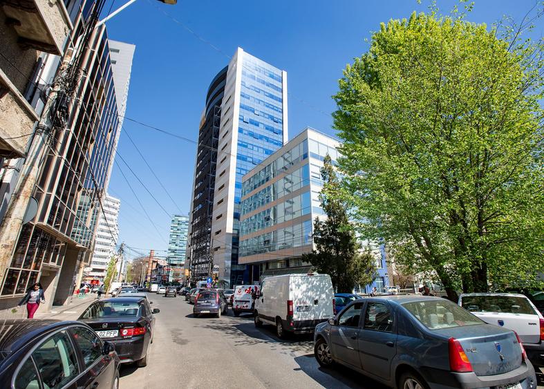 Spatiu comercial de inchiriat in Romanitza Office Building