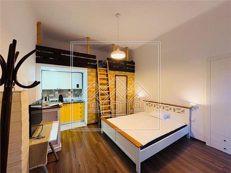 Ap cu 3 camere+pivnita mare, 65 mp utili, situat in Centrul Istoric