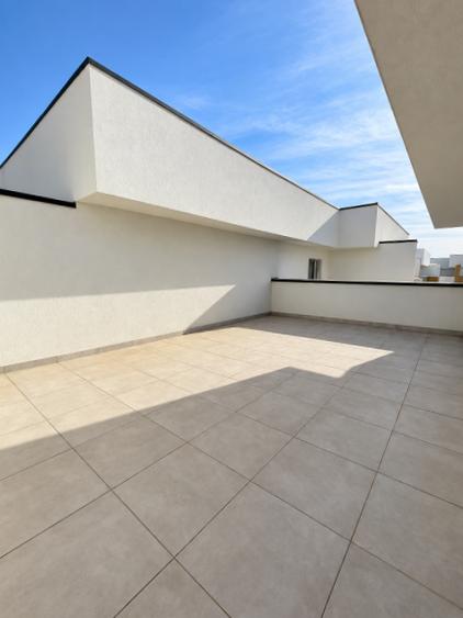 Duplex cu terasa de 73 mp | Vedere la piscina | Metrou Berceni 10 minute |